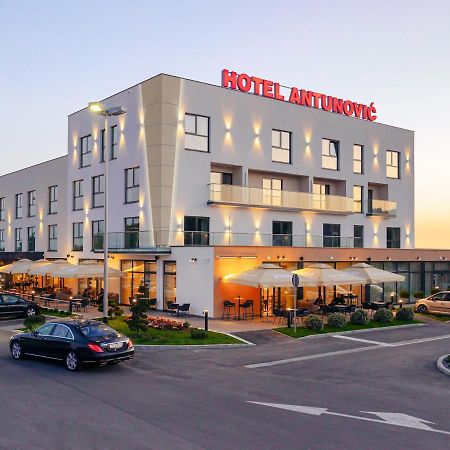 Antunovic Hotel East Sesvete Esterno foto